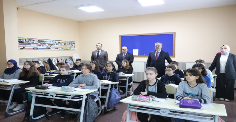 Edirne'de Yeşilay Haftası etkinlikleri kapsamında ‘Bağımlılıkla Mücadele Seminerleri’ düzenlendi!