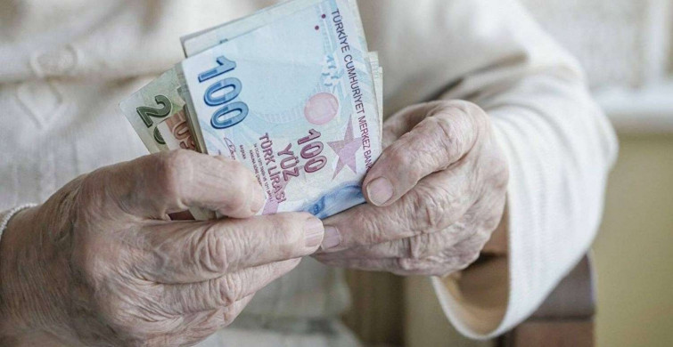 Emeklilere müjde! Banka hesaplarına 1.750 TL ek ödeme yatıyor