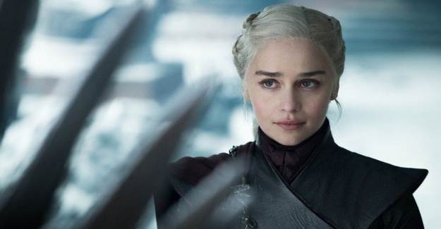 Emilia Clarke: 'Erkek Oyunculara Ayrıcalıklı Davranıldı'