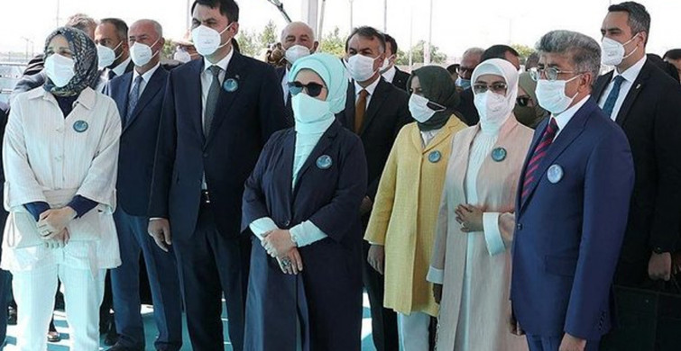 Emine Erdoğan, Bakan Kurum ile Van'daki Arıtma Tesisini Dolaştı