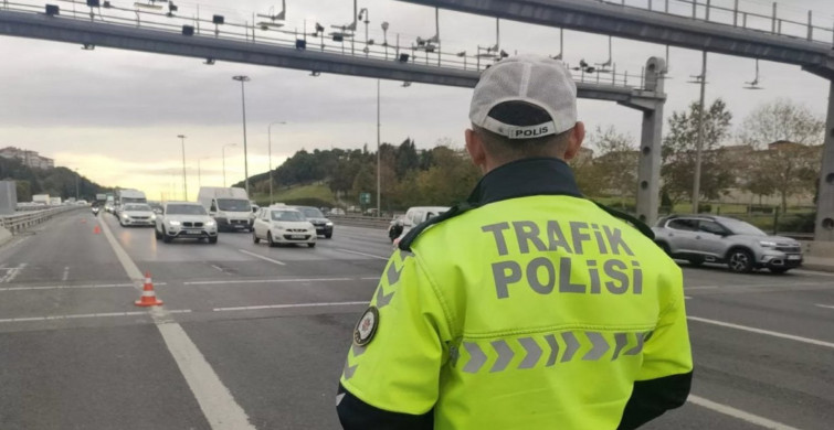 Emniyet ve jandarmadan yoğun denetim: Bir haftada 448 bin sürücüye işlem yapıldı