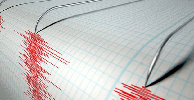 Endonezya'da 4,4 Büyüklüğünde Deprem