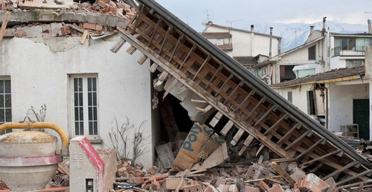 Enkazlarda görev yapan uzmanından deprem anında nerede durmalıyız sorusuna yanıt