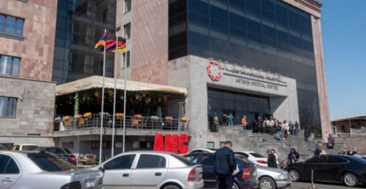 Ermenistan'da Halk Akıl Hastanelerine Akın Etti
