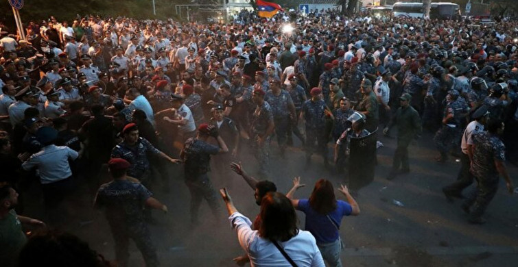 Ermenistan'da ortalık savaş alanına döndü! Paşinyan karşıtı gösterilerde gerilim artıyor