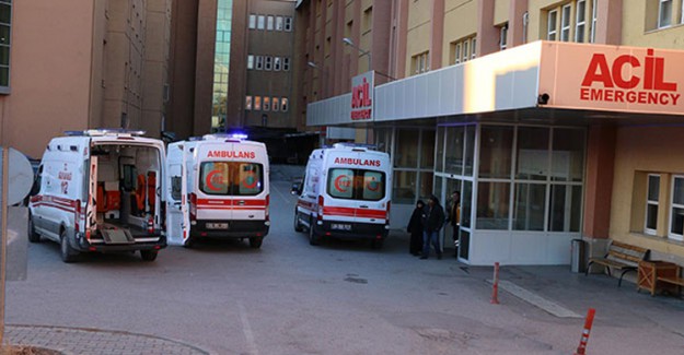 Erzincan'da 20 Öğrenci Hastaneye Kaldırıldı
