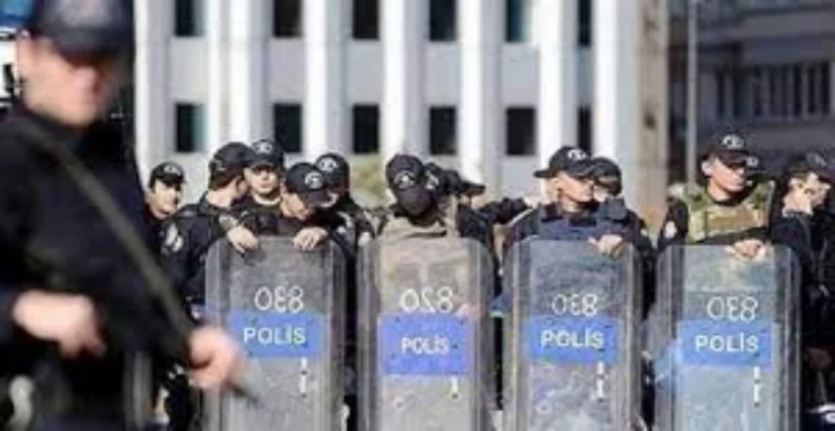 Eş Zamanlı FETÖ Operasyonu: 14 Kişi Gözaltına Alındı