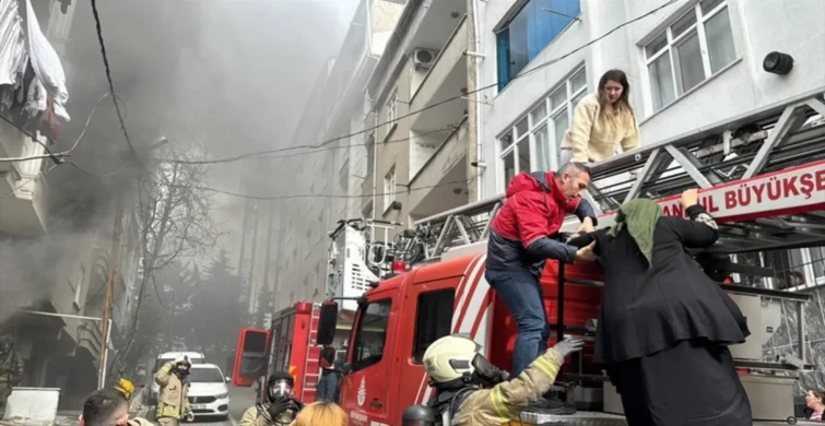 Esenyurt'ta meydana gelen yangın paniğe yol açtı: Vatandaşlar binada mahsur kaldı!