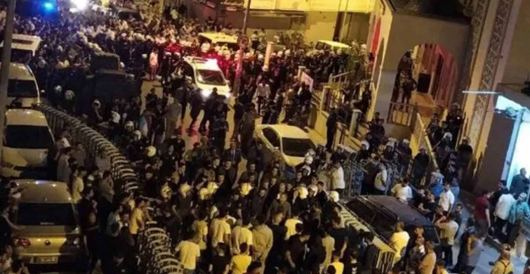 Esenyurt'ta neler oluyor, halk neden sokağa döküldü? Vali Ali Yerlikaya neden bölgeye gitti? Esenyurt sosyal medyanın gündeminde