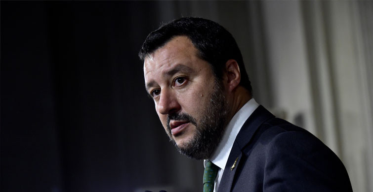 Eski İtalya İçişleri Bakanı'na Suçlama
