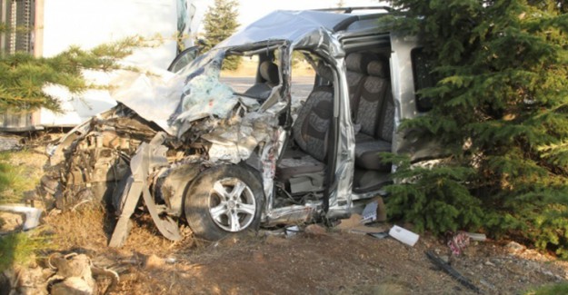 Eskişehir'de Korkunç Kaza: 2 Ölü, 2 Yaralı