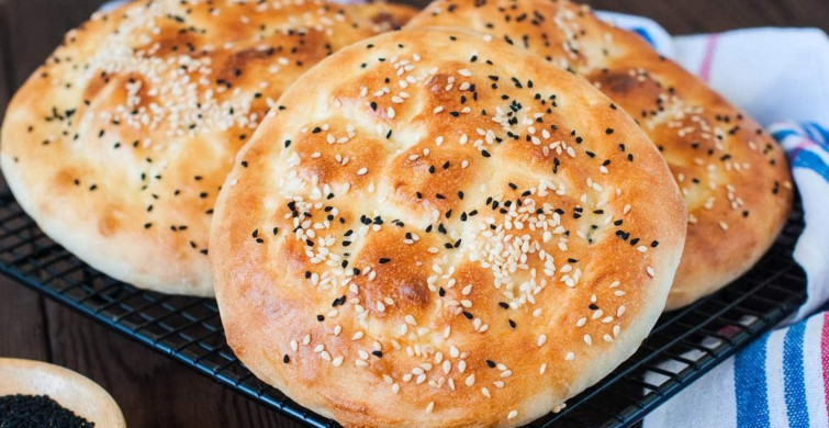 Evde ramazan pidesi nasıl yapılır? Adım adım evde kolay Ramazan pidesi tarifi