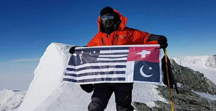 Everest'e Tırmanan 2 Dağcı Öldü