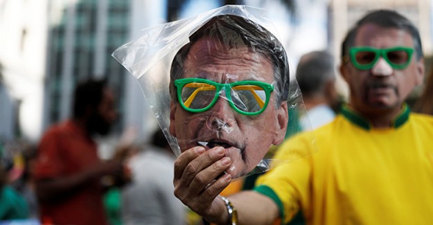 Facebook Brezilya'daki Tüm Bolsonaro Yanlısı Hesapları Kapattı