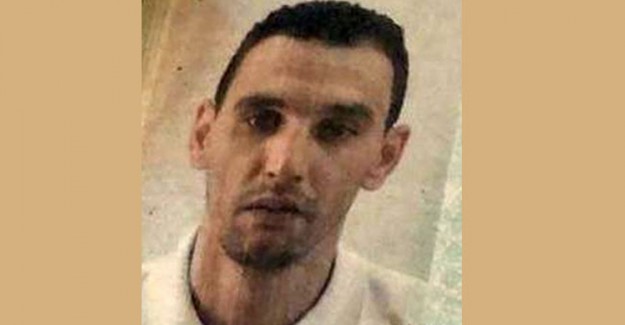 Fatih'te Cezayirli Bir Şahıs Onlarca Kez Bıçaklanarak Öldürüldü