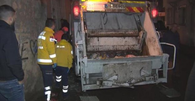 Fatih'te Çöp Kamyoneti Kazası