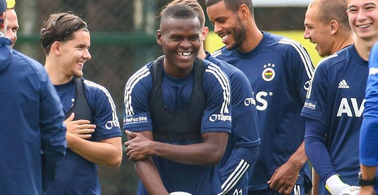 Fenerbahçe Samatta'ya Güveniyor