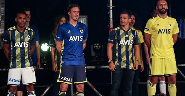 Fenerbahçe Yeni Sezon Formalarını Tanıttı 