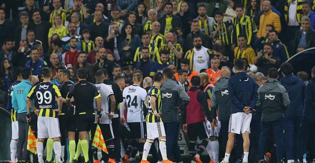 Fenerbahçe-Beşiktaş Maçı Tatil Edildi