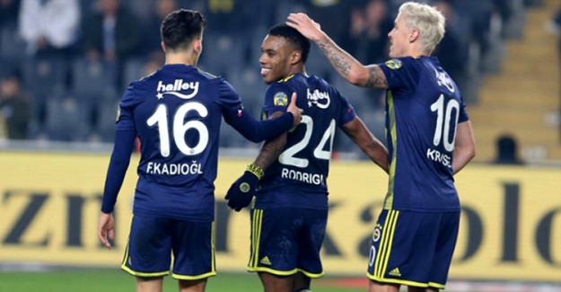 Fenerbahçe'de Genç Oyuncuyla Yollar Ayrılıyor