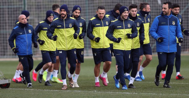 Fenerbahçe'de M.Başakşehir Maçı Hazırlıkları Devam Ediyor