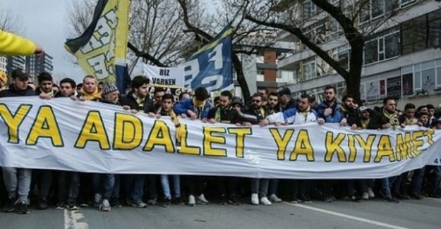 Fenerbahçeli Taraftarlar TFF'yi İstifaya Davet Etti