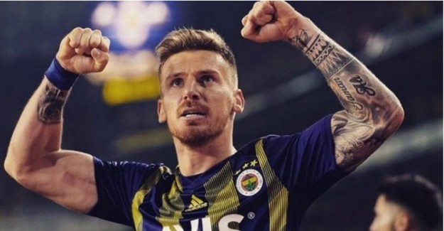 Fenerbahçeli Taraftarlardan Serdar Aziz'e Övgü