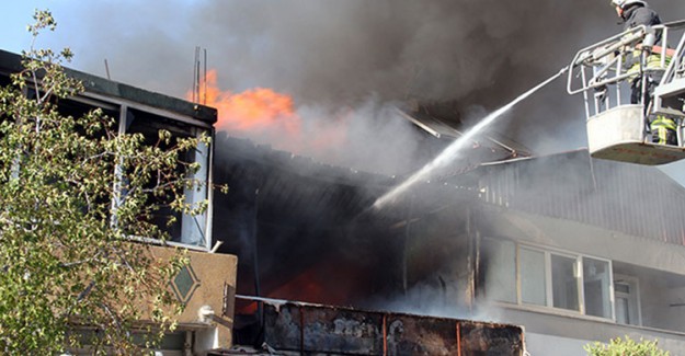 Fethiye'de Çıkan Yangın Korkuttu