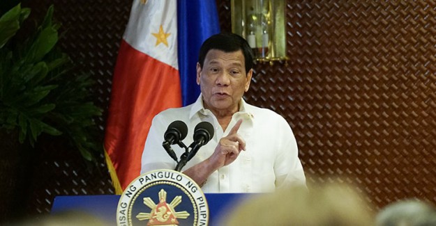 Filipinler Devlet Başkanı Duterte'den Çin'e Uyarı