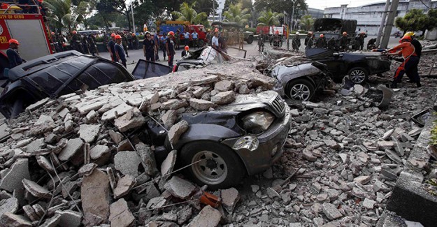 Filipinler'de 6.9 Büyüklüğünde Deprem