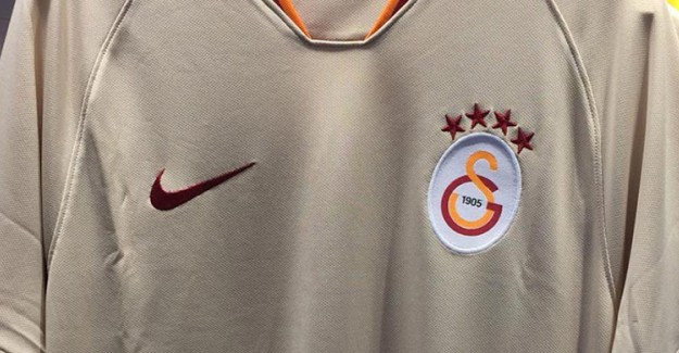 Flaş! Galatasaray'ın Deplasman Forması Sızdırıldı! İşte O İlginç Renk Detayı!
