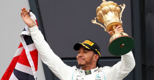 Formula 1'de Hamilton Evinde Kazandı