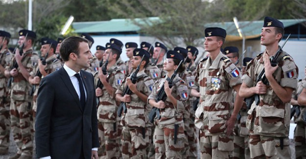 Fransa, Kamerunlu Gençleri Orduda Görevlendirecek