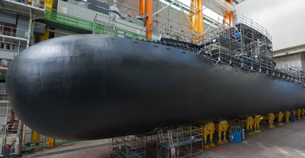 Fransa Yeni Nükleer Denizaltısının Açılışını Yaptı
