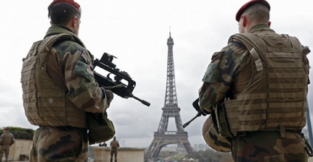 Fransa'da Askerler Sokağa İnecek