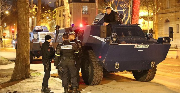 Fransa'da Büyük Protesto Öncesi 32 Gözaltı