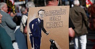 Fransa'da Emeklilerden Protesto 