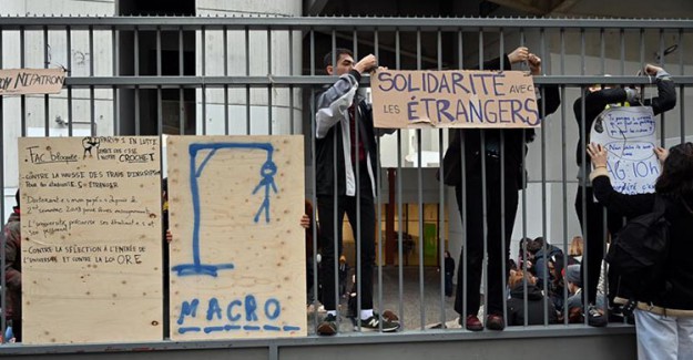 Fransa'daki Öğrenci Tutuklamaları 13'e Yükseldi