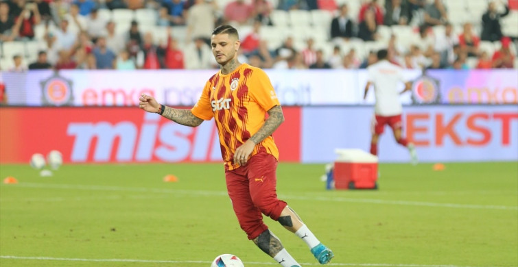 Galatasaray, Antalyaspor'u 3-0 Geçti