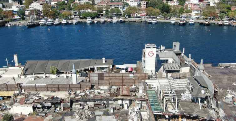 Galatasaray Adası Boğaz'ın Ortasında Moloz Yığını Olarak Kalmaya Devam Ediyor