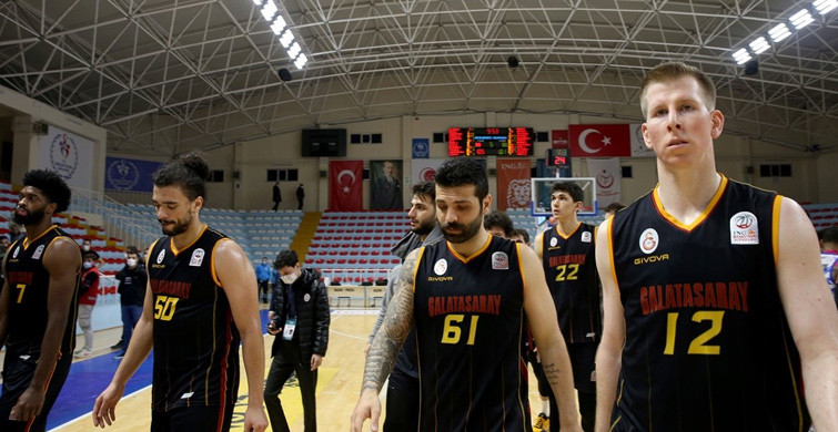 Galatasaray Mağlubiyeti Sahayı Karıştırdı