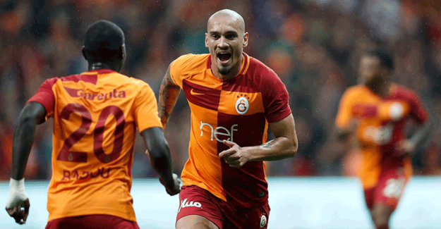 Galatasaray Maicon'u Al-Nassr Saudi'ye Kiraladığını Açıkladı
