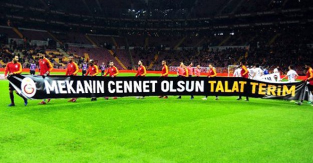Galatasaray ve Hatayspor Sahaya Terim Pankartıyla Çıktı