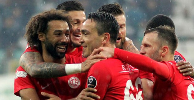 Galatasaray'da Mevlüt Erdinç Transferi Bugün Bitiyor! İşte Ayrıntılar!