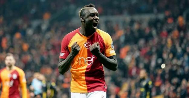 Galatasaray'da Yıldız Oyuncu Trabzonspor Maçı Kadrosuna Alınmadı