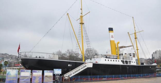Gazi Alemdar Müze Gemisi Yeniden Ziyarete Açıldı