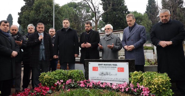 Gaziosmanpaşa Belediye Başkanı Hasan Tahsin Usta, Mustafa Yeşil'in Kabrini Ziyaret Etti