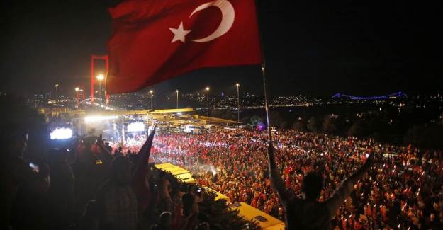 Gaziosmanpaşa Belediyesi’nden 15 Temmuz Şiir Yarışması