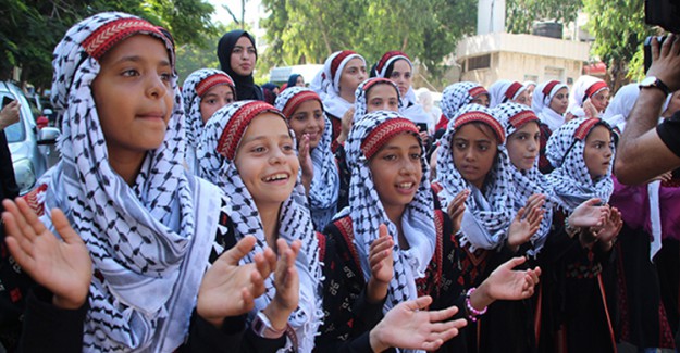 Gazze'de Geleneksel Filistin Giysileri Günü