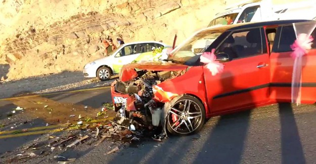 Gelin Arabası Kaza Yaptı! 4 Ölü 5 Yaralı